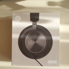 B&O Bang and Olufsen Beoplay